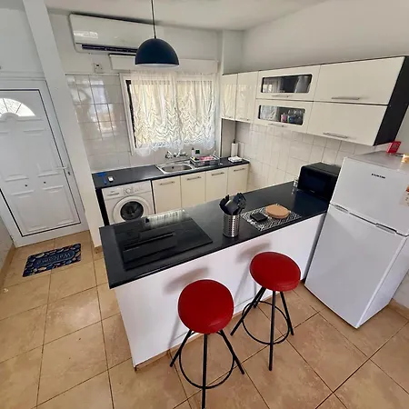Spitaki 'the Little House By The Beach' Oroklini